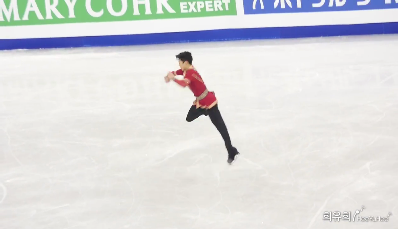 Nathan Chen Axel Absprung 4CC 2017.png